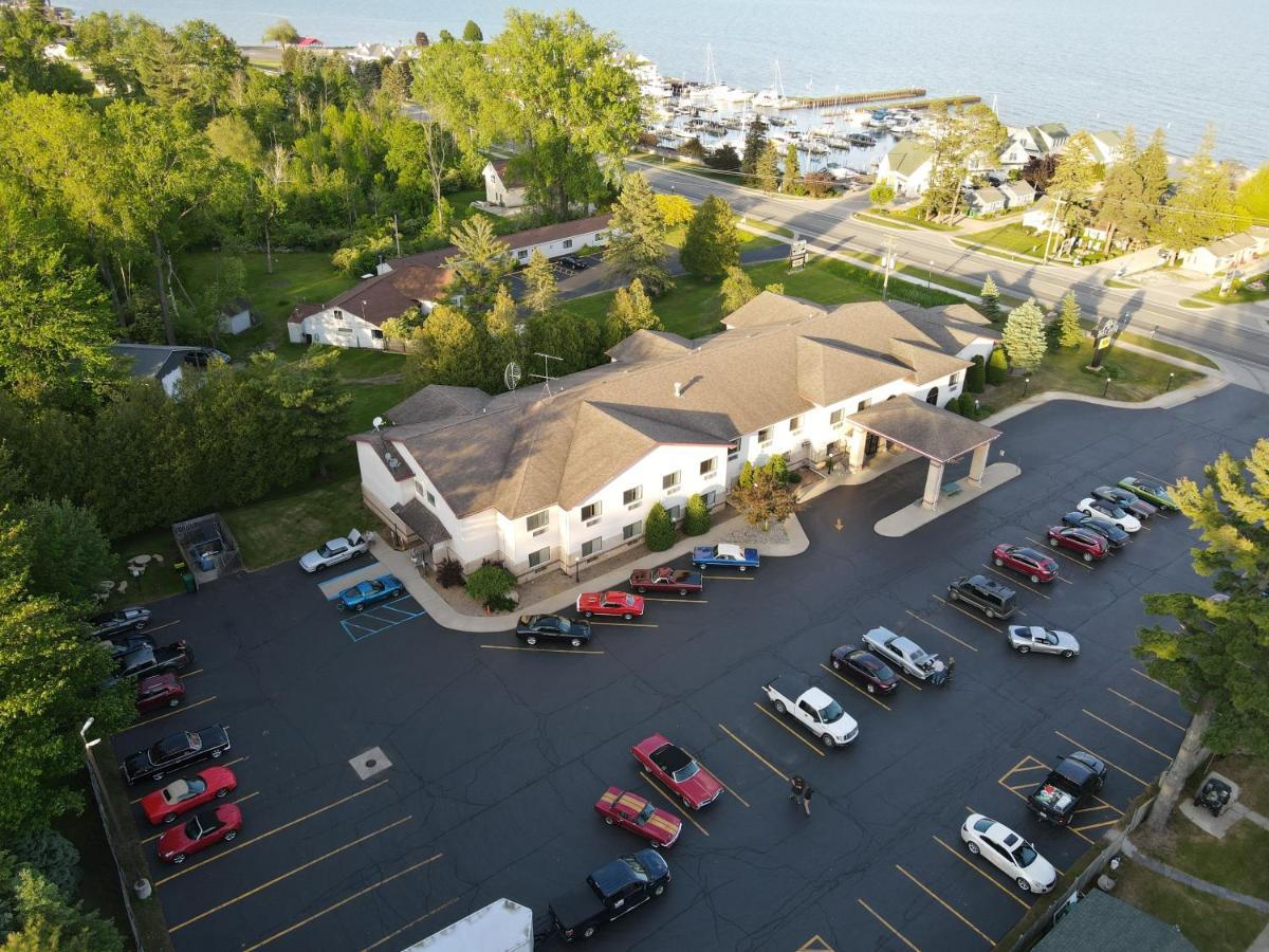Bay Inn Тавас-Сити Экстерьер фото
